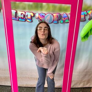 Meet your Posher, Jenn